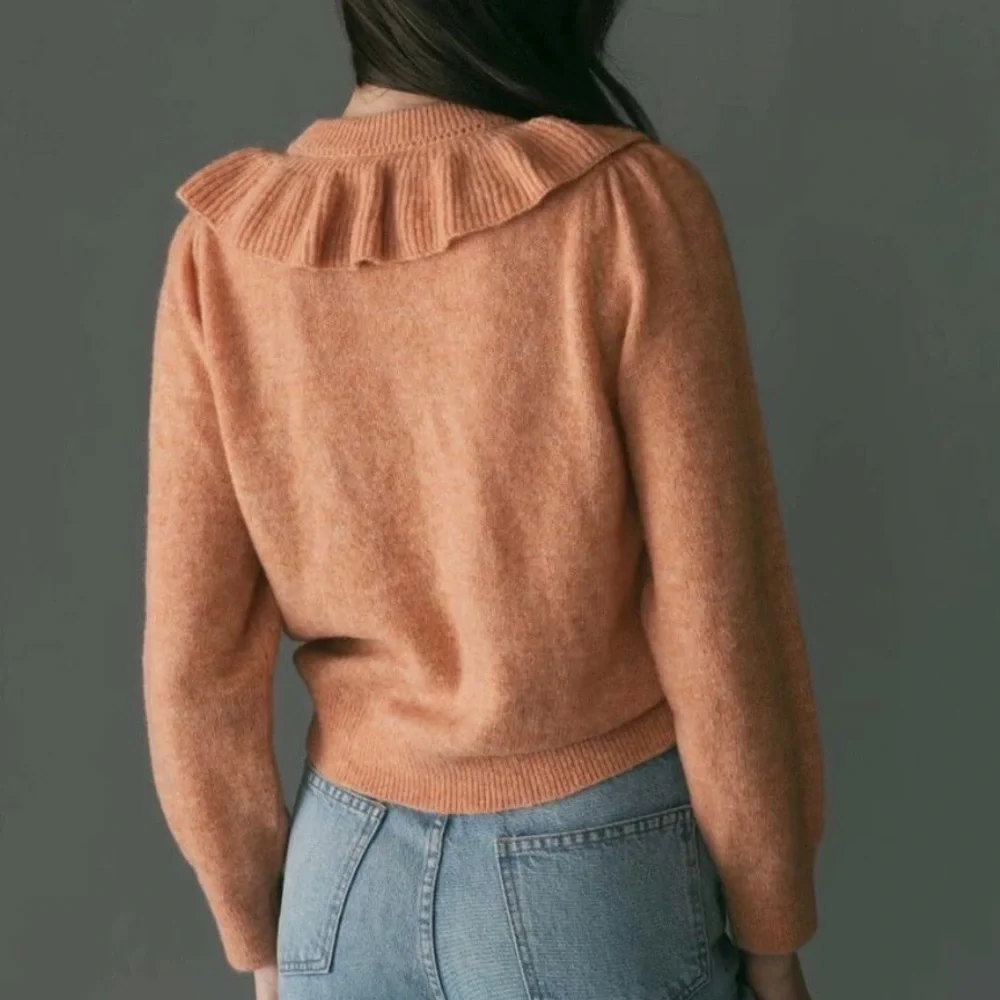 Doen Ruffled Neck Sweater - Picture 3 of 11